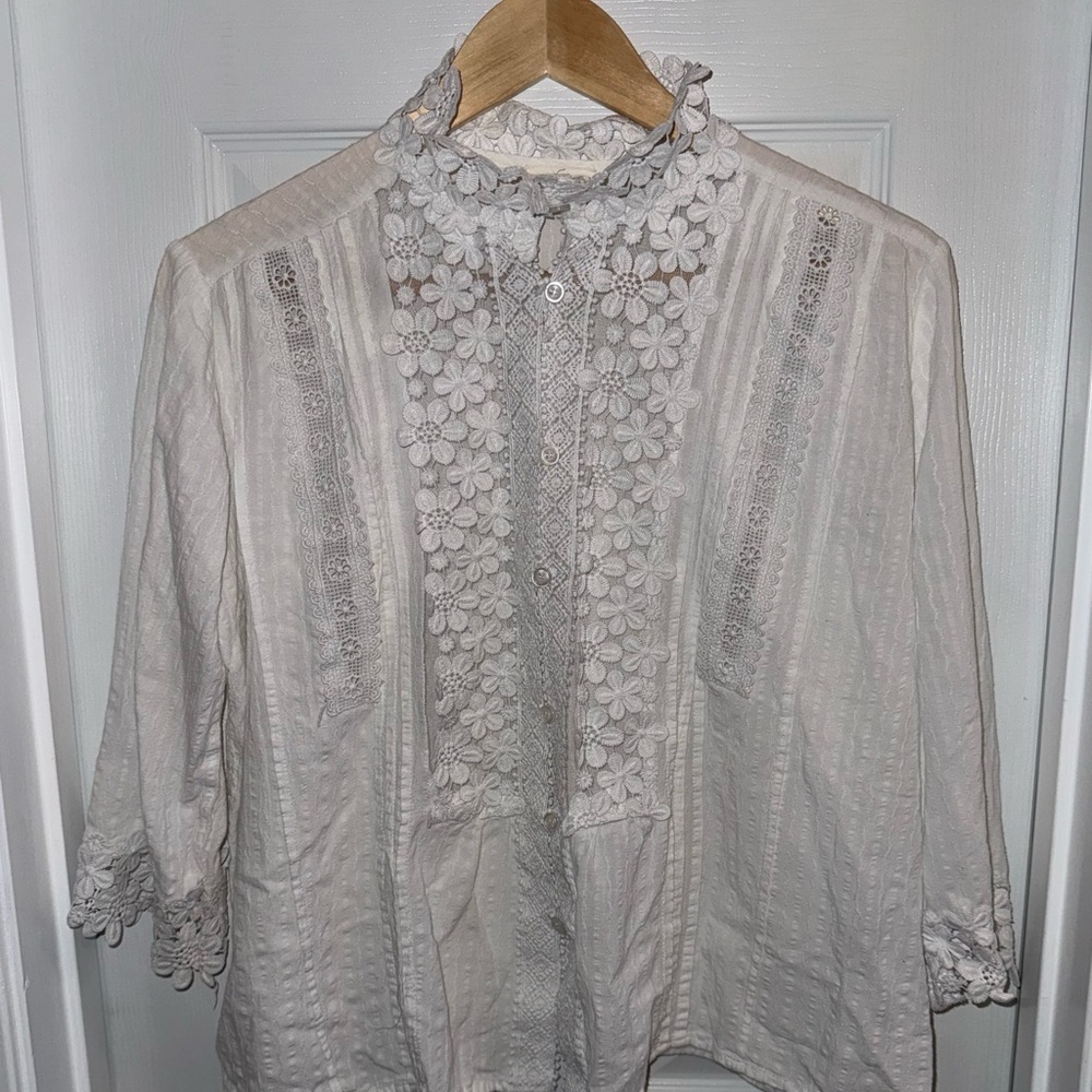 Pol Floral Fairy Lace Mock Neck Button Blouse Womens M White Whimsical Feminine - Picture 3 of 9